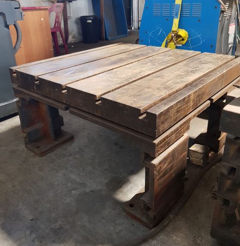 Slotted Box Table 36" x 36" x 20"