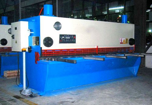 China QC11Y-8x3200 Guillotine Shear