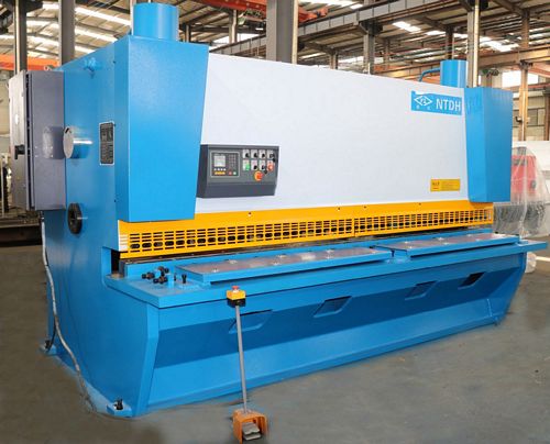 China QC11Y-12x3200 Guillotine Shear