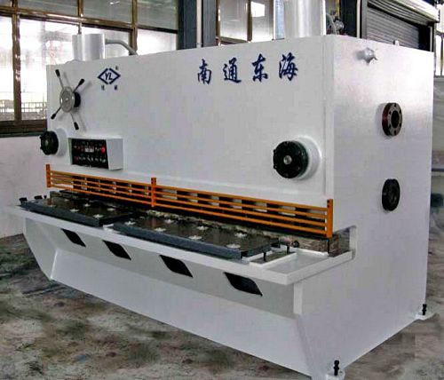 China QC11Y-12x2000 Guillotine Shear